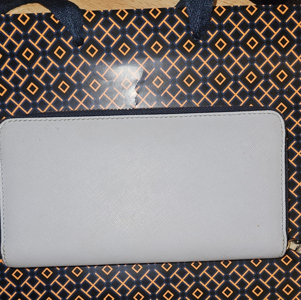 Tory Burch Blue and Gray Wallet with Gold Logo - Picture 7 of 8